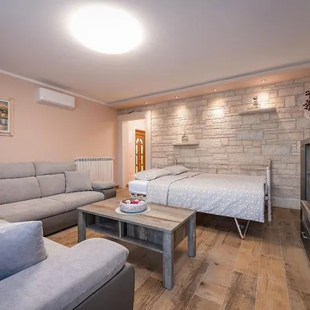 Oliva&hedera Viridi Lägenhet