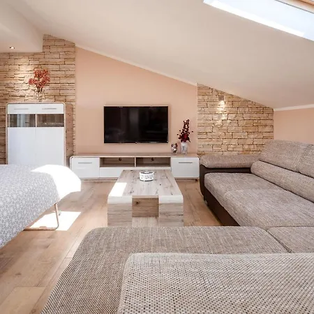 Oliva&hedera Viridi Lägenhet Kaštelir