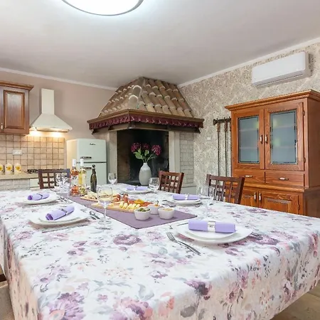 Oliva & Hedera Viridi Апартаменты Каштелир