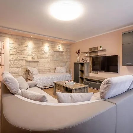 Апартаменты Oliva & Hedera Viridi Каштелир