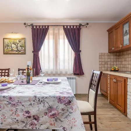 Апартаменты Oliva & Hedera Viridi Каштелир