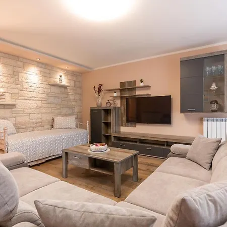 Oliva & Hedera Viridi Apartment