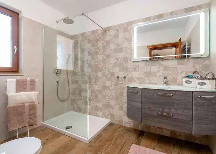 Oliva & Hedera Viridi Apartman Kastelir